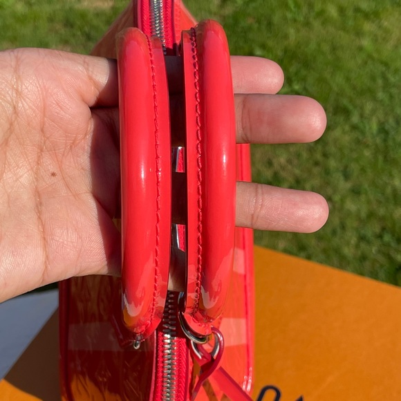 COPY - LV alma BB red vernis rayunes - Picture 8 of 16